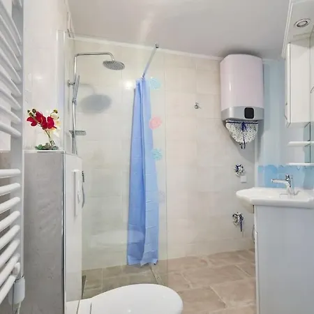 Ibis Apartman *